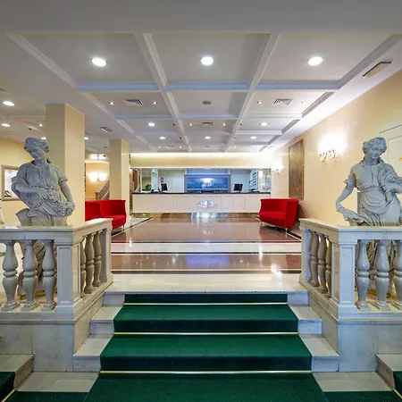 Hotel Ambassador Palace