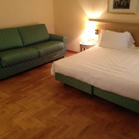 Ambassador Palace 4*