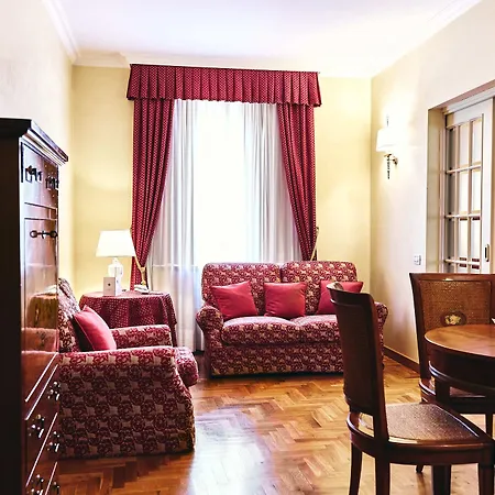 Hotel Ambassador Palace