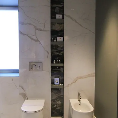 Ambassador Palace Szálloda 4*