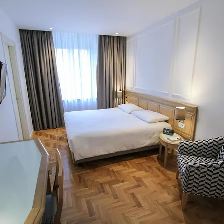 Ambassador Palace 4* أوديني