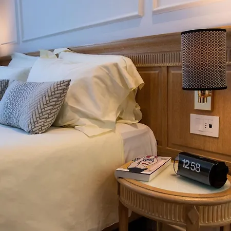 Ambassador Palace 4*