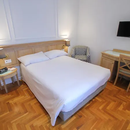 Ambassador Palace Otel