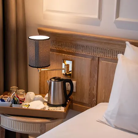 Ambassador Palace Hotel