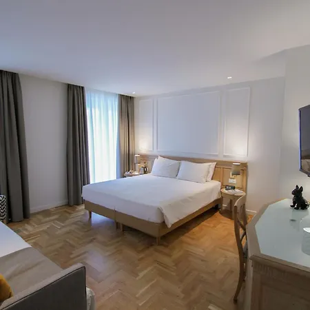 Ambassador Palace Szálloda 4*