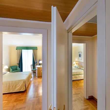 Hotel Ambassador Palace 4*