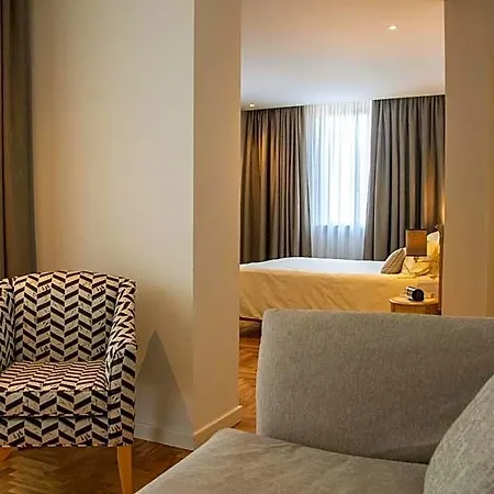Ambassador Palace Hotel 4*