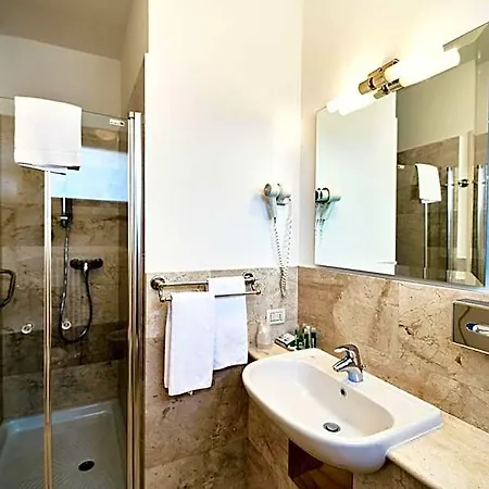 Hotel Ambassador Palace 4*