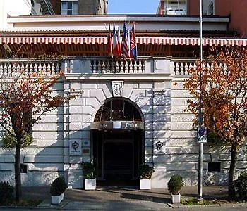Ambassador Palace Hotel 4*