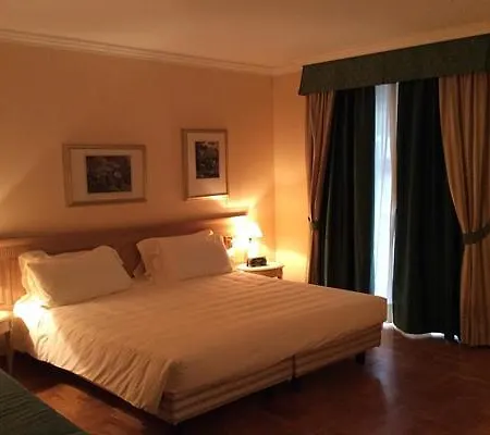 Ambassador Palace 4*