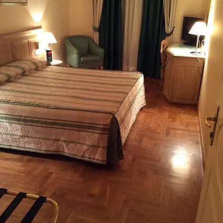 Ambassador Palace Hotel