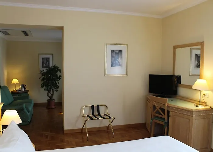 Ambassador Palace 4*