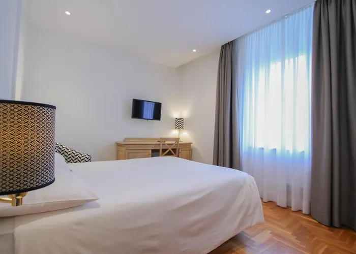 Ambassador Palace 4*