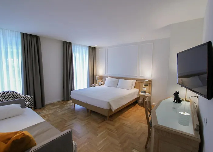 Ambassador Palace Hotel 4*