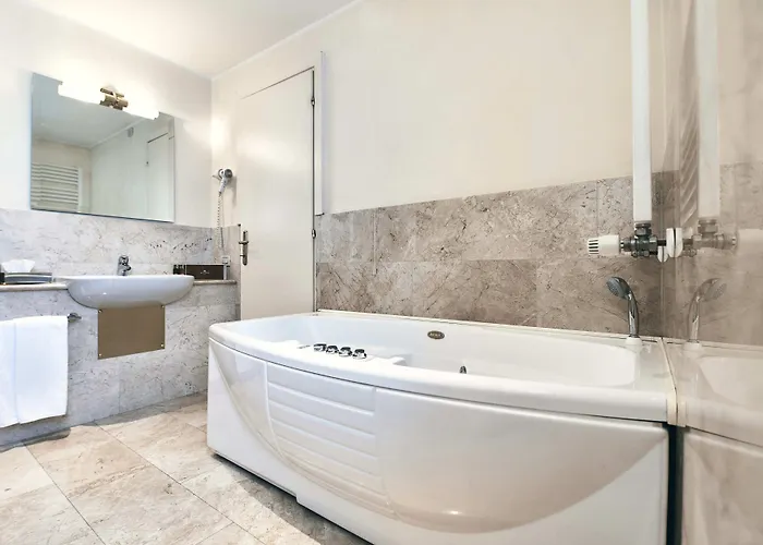 Ambassador Palace Hotel